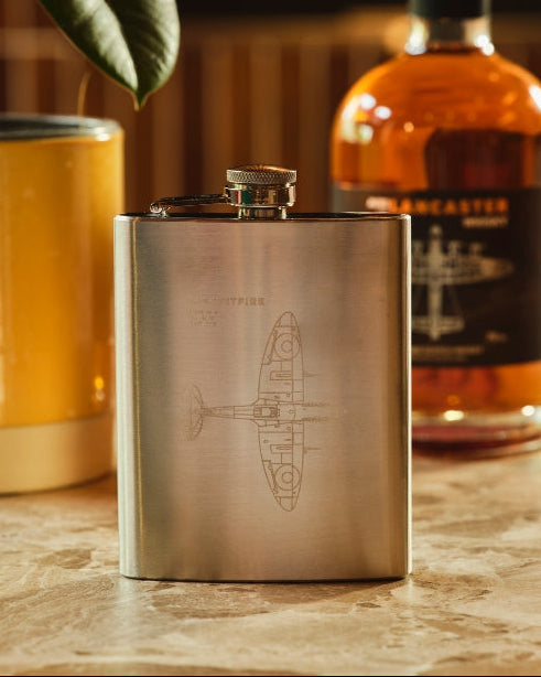 Stainless steel hip flask